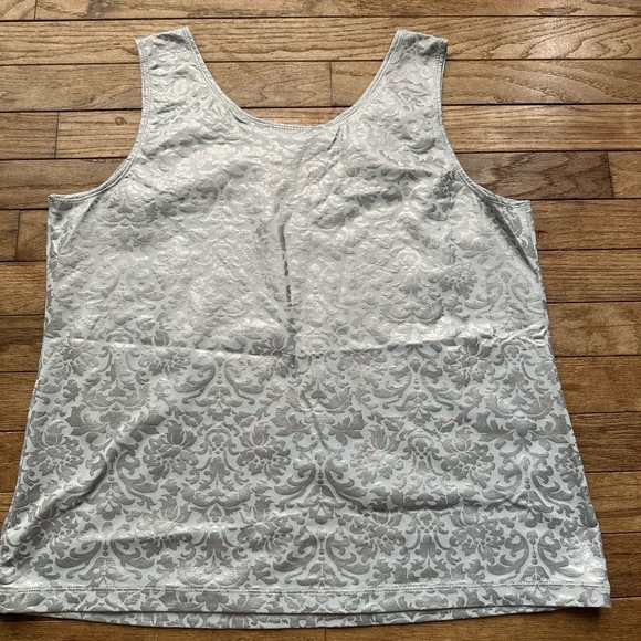 Chico's Silver Damask Sleeveless Tank Womens‎ Size M - 2 Metallic Elegant Chic - Picture 5 of 5
